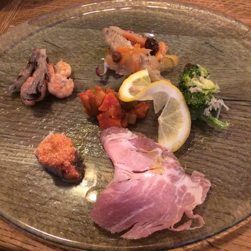 前菜の盛り合わせ(タロス （Tharros）)