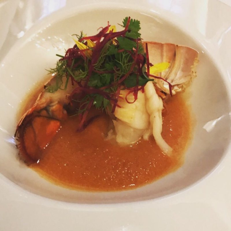 オマール海老のソテー 完熟メロンのスープ仕立て(Bruno del vino （ブルーノ デル ヴィーノ）)