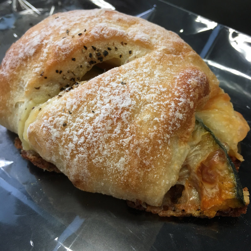 かぼちゃとベーコンのゴーダチーズ仕立て(ルヴァン・パストリー)