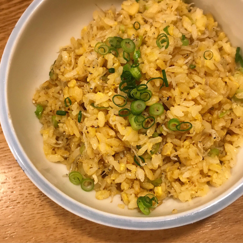 しらすチャーハン(居酒屋おかん )