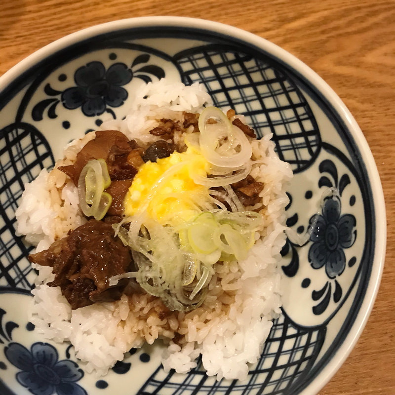 どて煮丼(居酒屋おかん )