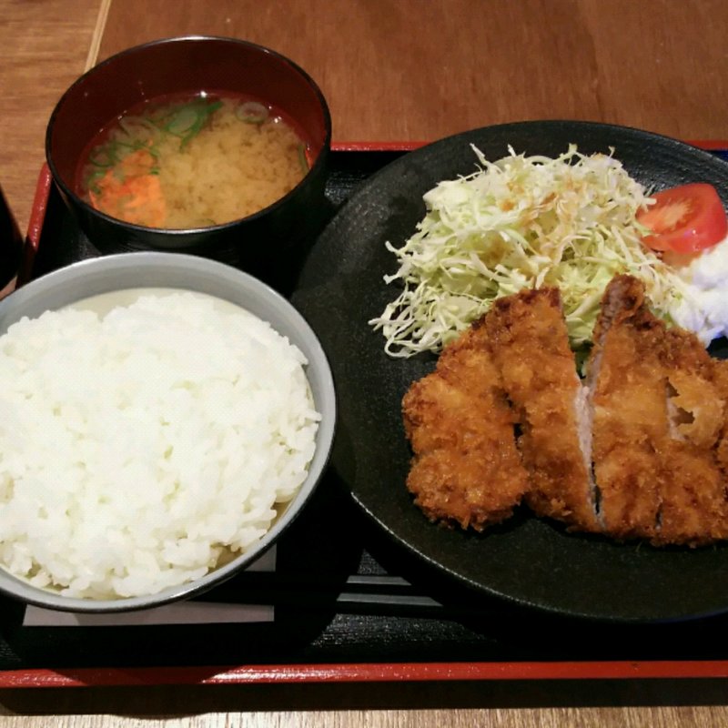 特製とんかつ定食(串かつ でんがな パークタワー新川崎店)