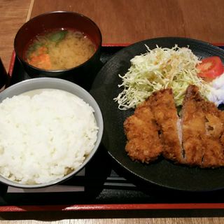 特製とんかつ定食(串かつ でんがな パークタワー新川崎店)