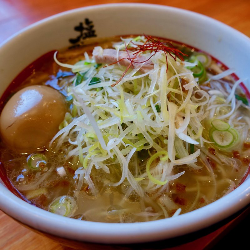 ネギ塩ラーメン(岸和田塩元帥)
