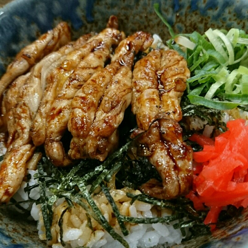 焼き鳥丼(鳥喜久 （トリキク）)
