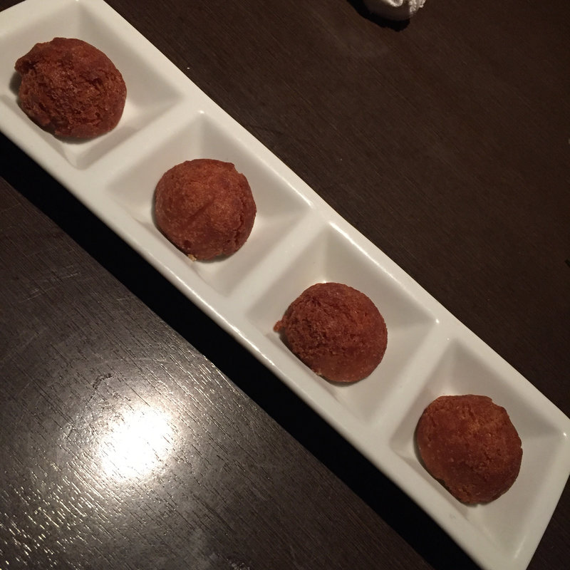 奄美伝統おふくろの味 〜黒糖ドーナツ〜(奄美のゆらい処 語久庵)