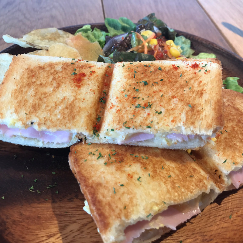 ホットサンド（ハムエッグチーズ）(ホットサンズ)