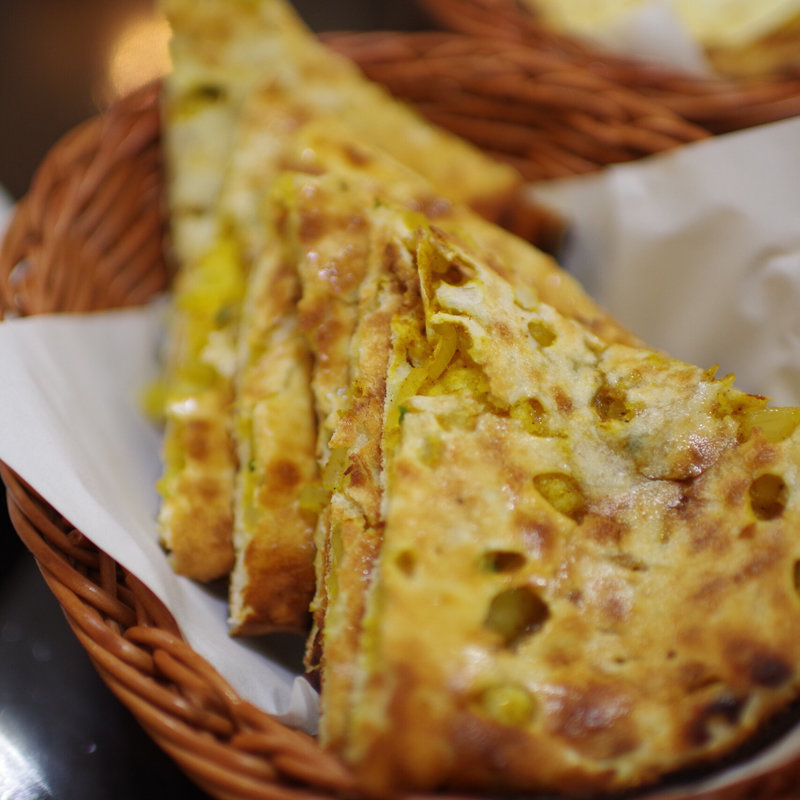 オニオンナン(ネパールレストラン スバス)