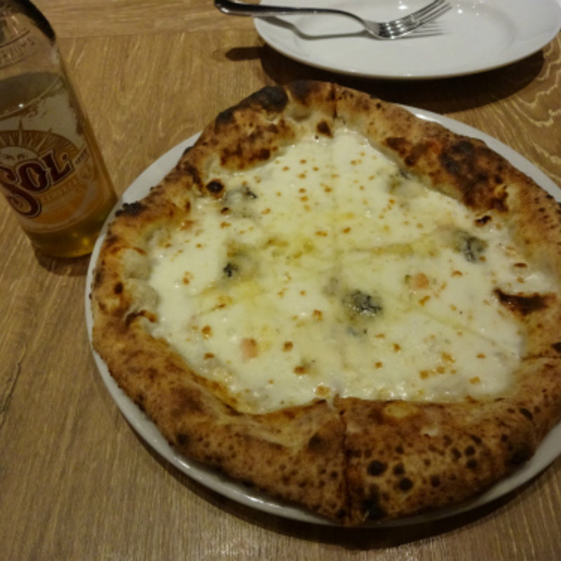 クアトロフォルマッジ(ダンボ ピザ ファクトリー 横浜店 )