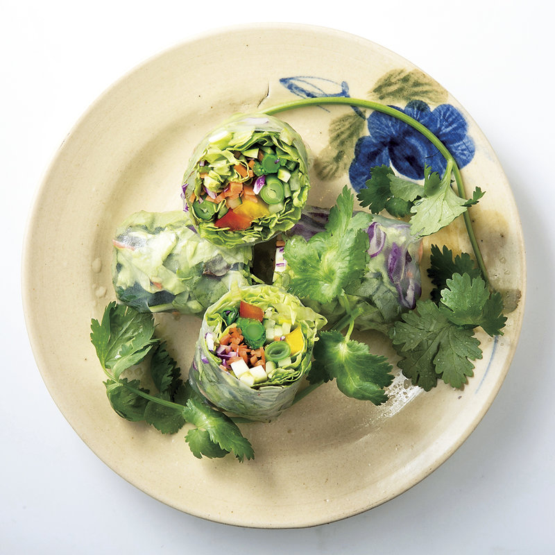 季節野菜の生春巻きアーモンドソース(ヨヨナム)
