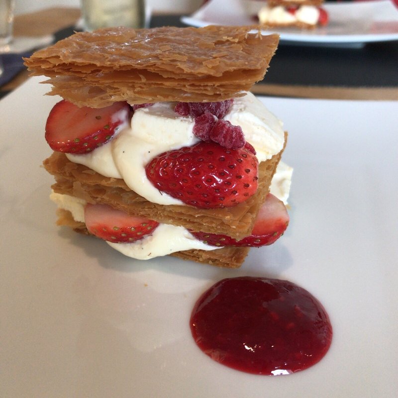 苺ミルフィユ仕立て(Racine)