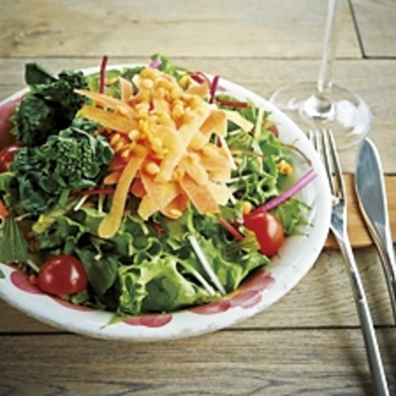 サラダ(apéro. wine bar AOYAMA)