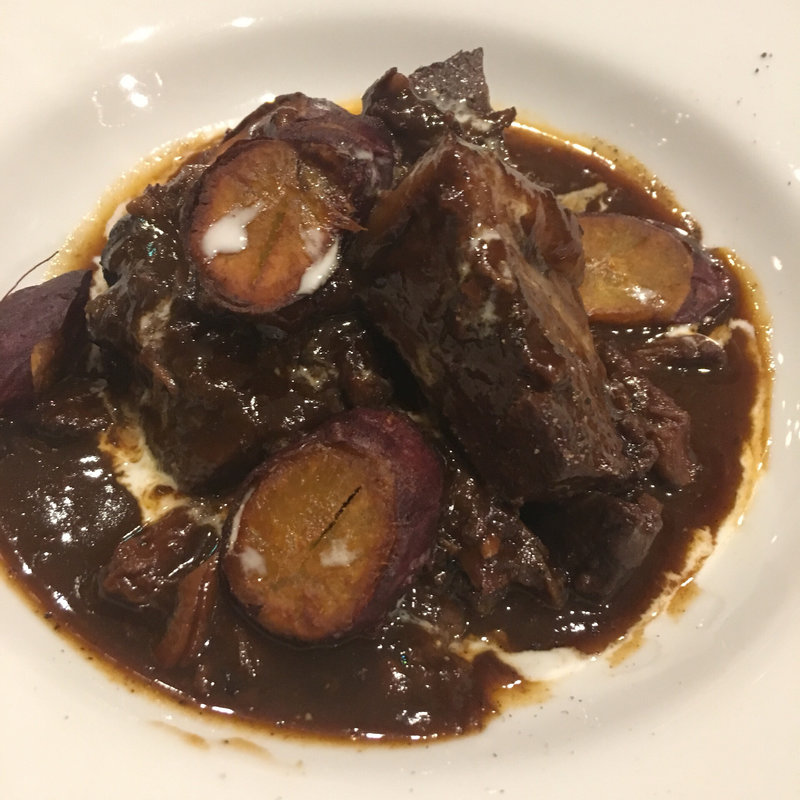 猪の赤ワイン煮込み(HIBINO)