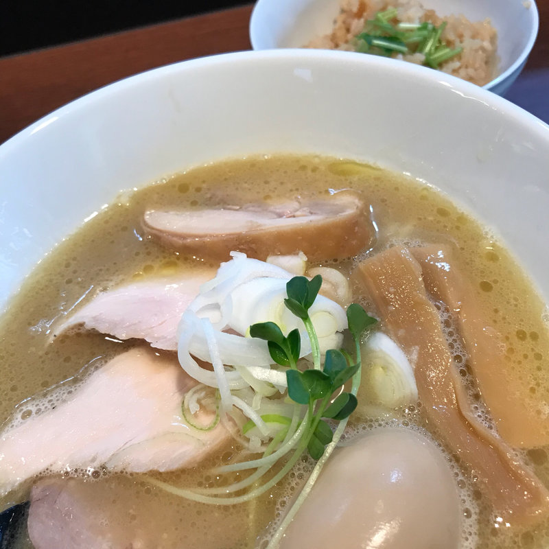 特製鶏ゅ白湯醤油らーめん(ど・みそ鶏)