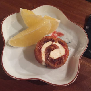 日本酒風味の干し柿 クリームチーズ巻