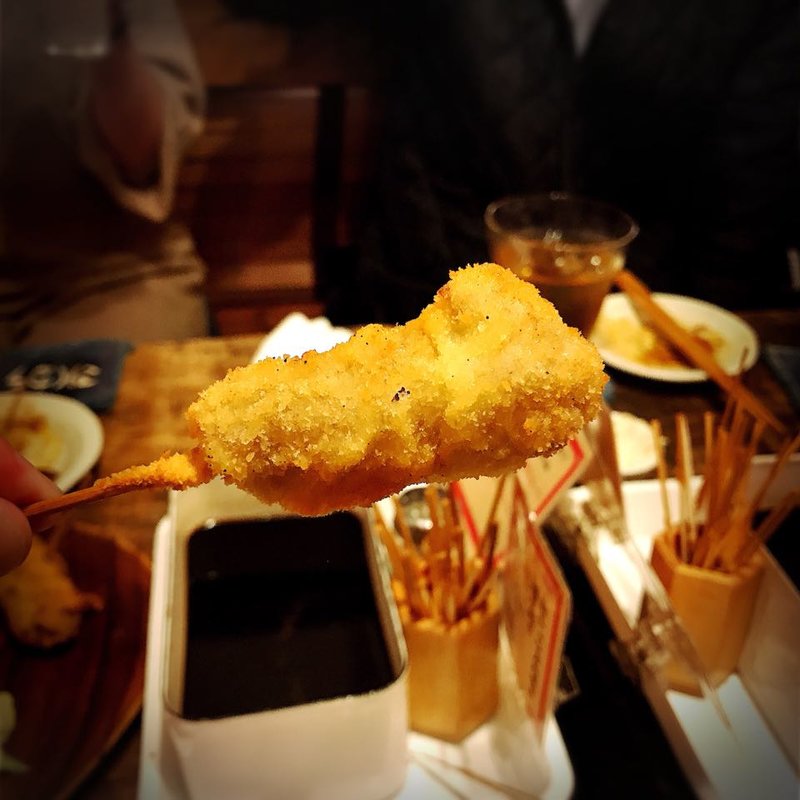 牛ホルモン(いか玉焼と串カツ マハカラ)