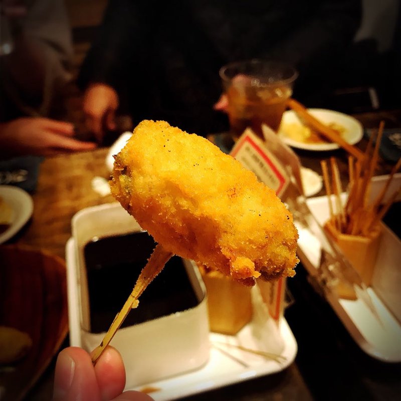 パクチー肉巻(いか玉焼と串カツ マハカラ)