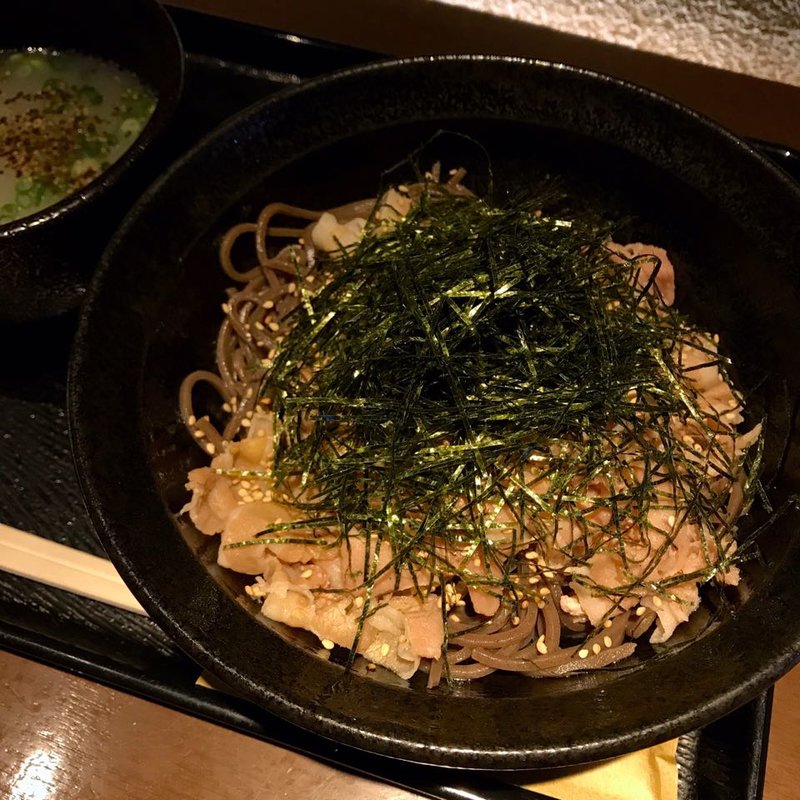 温かい牛肉蕎麦(禅 （ゼン）)