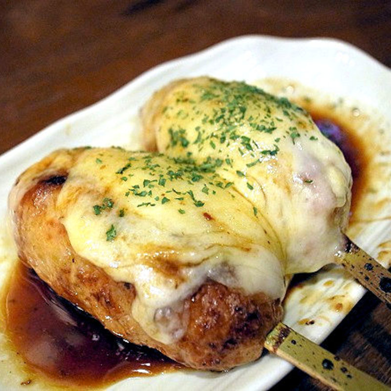 つくね（とろ～りチーズ）(炭火焼き鳥みかめ家)