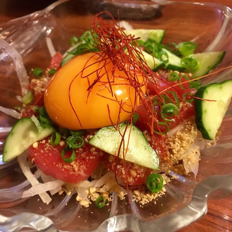 本マグロ ユッケ風(居酒屋とみ千早店)