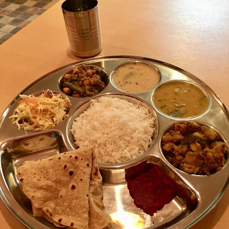 サトウィク・アーハール(カフェと印度家庭料理 レカ 葛西本店)