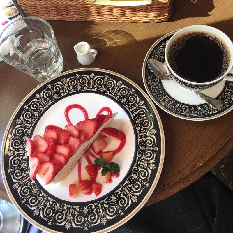 ケーキセット(カフェ・ラ・ミル 新宿3丁目店 )