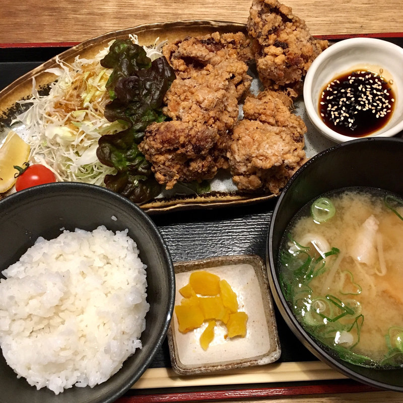 唐揚げ定食(宮崎酒場えびす)