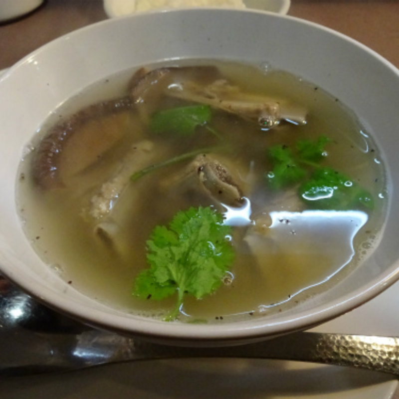 肉骨茶（バクテー）(貘 （バク）)