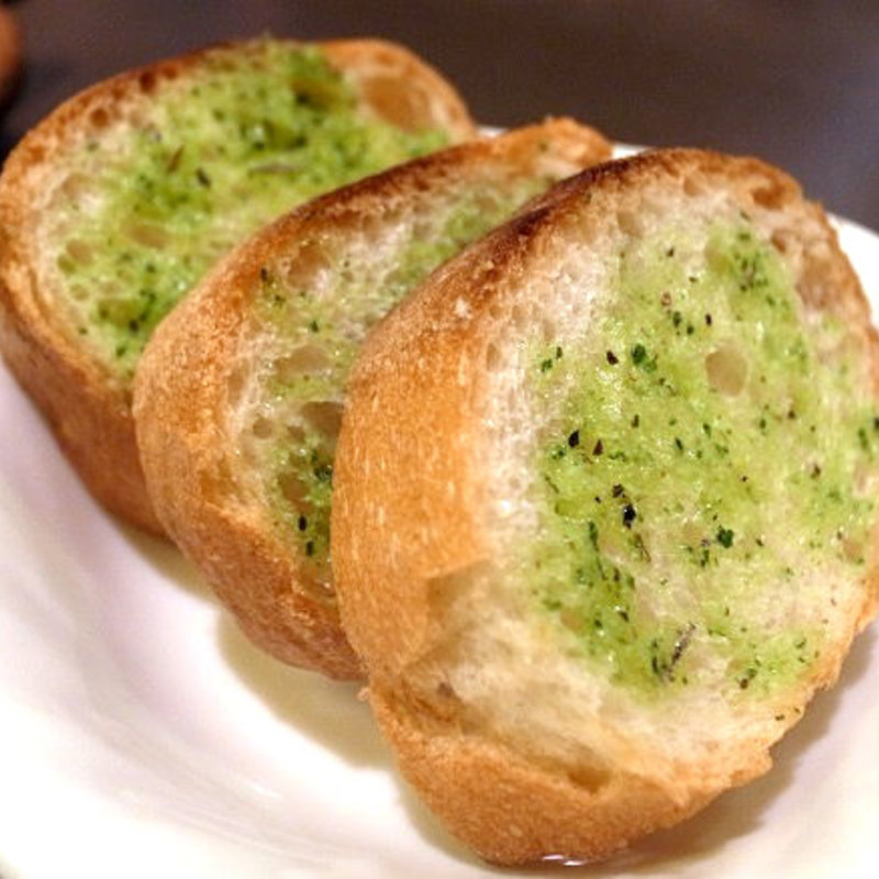 ガーリックトースト(山利喜 本館 （やまりき）)