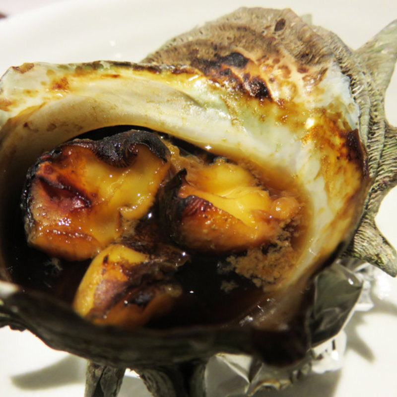 サザエの壺焼き(たぐせん)