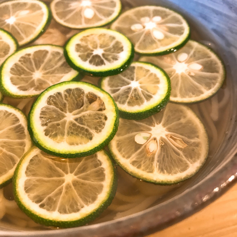 すだちそば（地鶏入り）(まき埜)