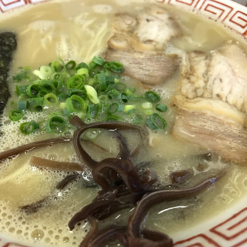 久留米　濃(こく)とんこつラーメン　きくらげラーメン(二刀流 )