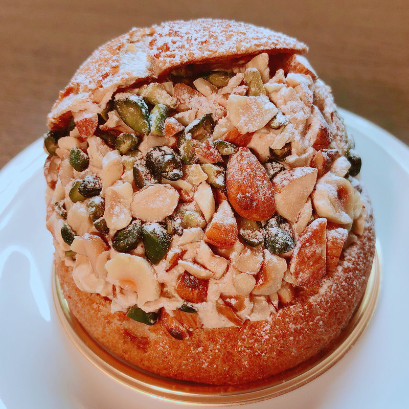 シュー・ペイザンヌ(トシ・ヨロイズカ東京)