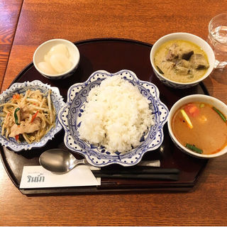 Ｂセット(メナムのほとり )