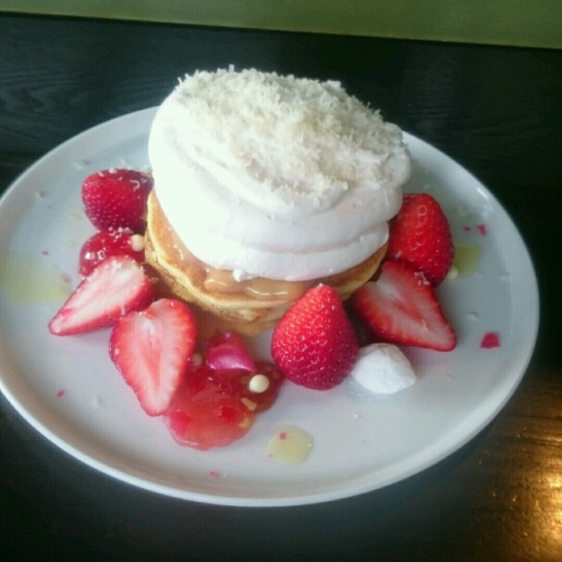 いばらキッズ宝石箱イチゴパンケーキ(adito)