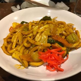 カレー焼きうどん(やるき)