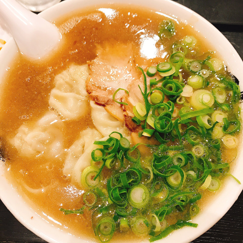 ワンタンメン(長浜ラーメン　風び 中洲川端店 )