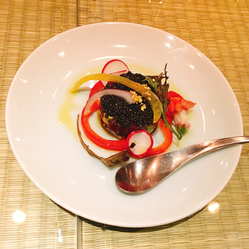 キャビアとまぐろのタルタル(十番右京 恵比寿店)