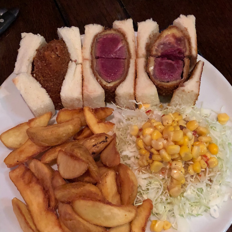 牛カツサンド(アンティシェンエ （an tigh seinnse）)