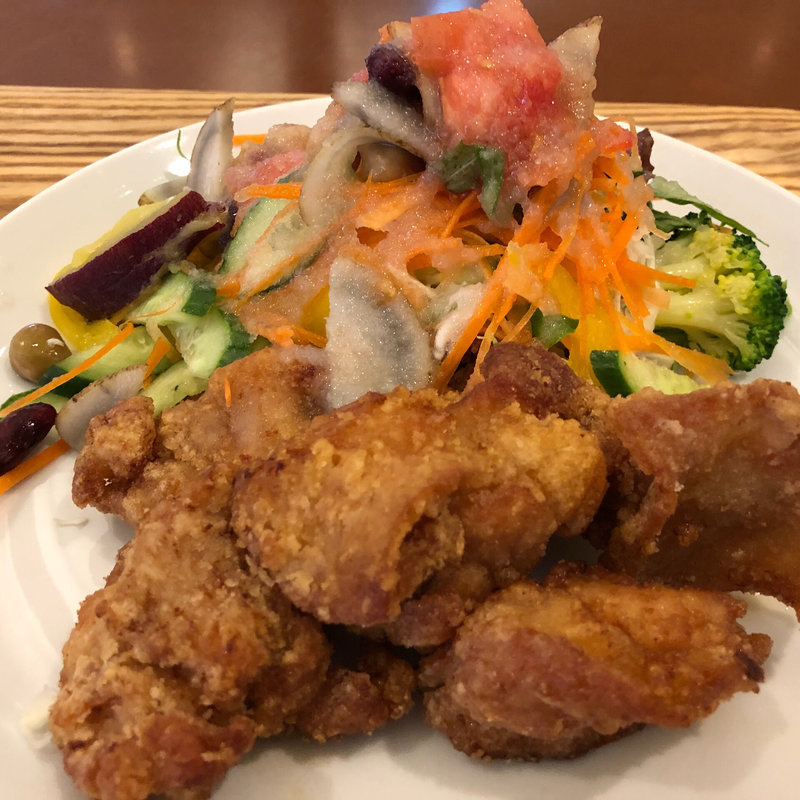 彩り野菜プレート(らんまん食堂 MARK IS みなとみらい店)