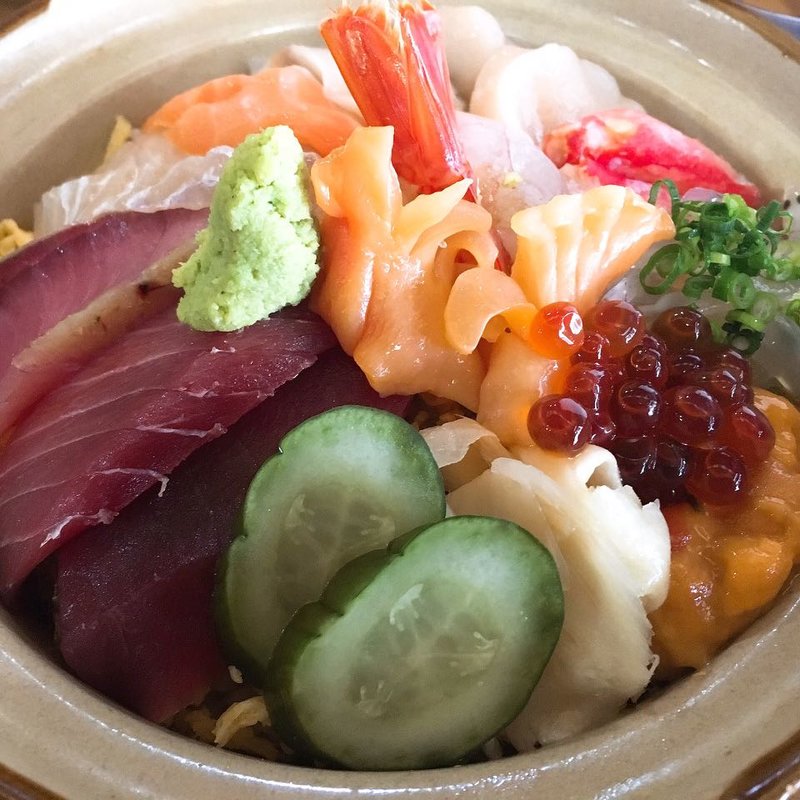 特盛海鮮丼(海心坊)
