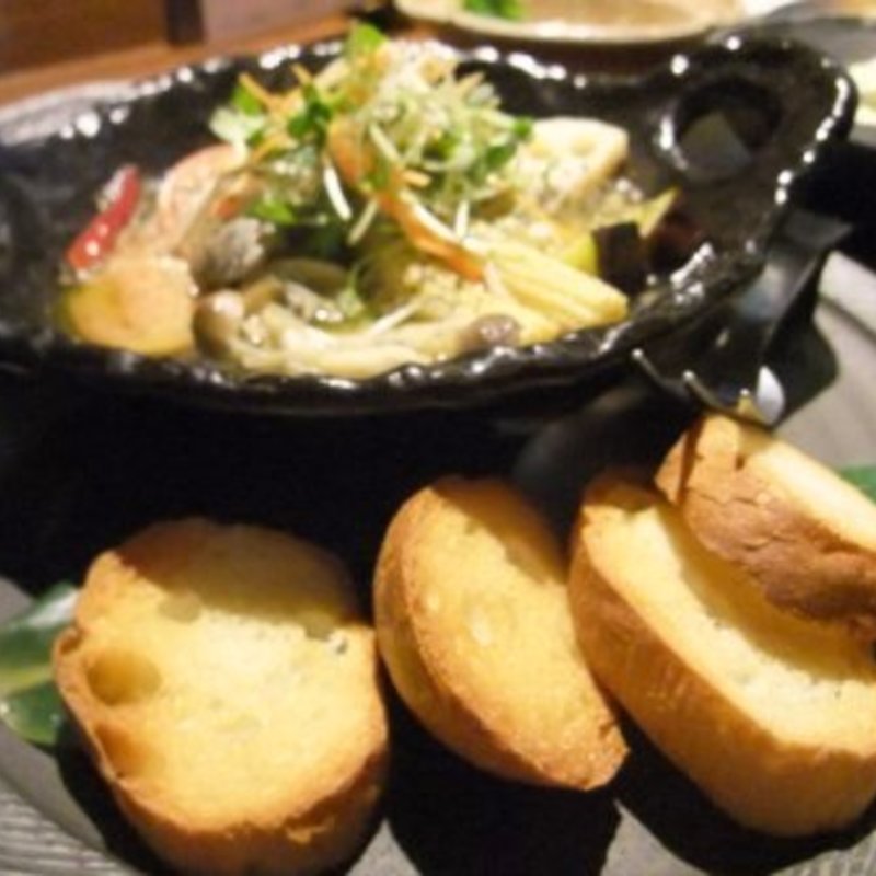 魚貝のアヒージョ(和んば)