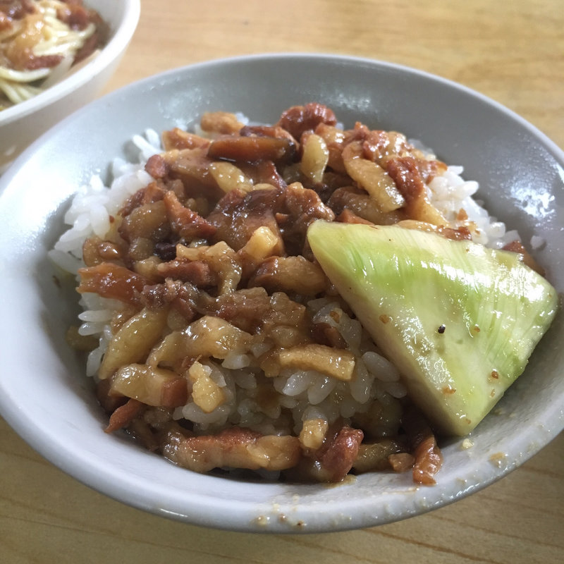 (金峰魯肉飯（チンフォンルゥロウファン）)