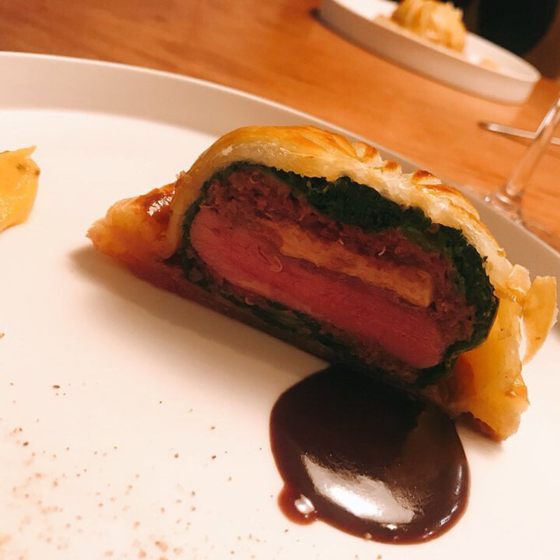 仔鴨フォアグラパイ包み(イデアル ビストロ)