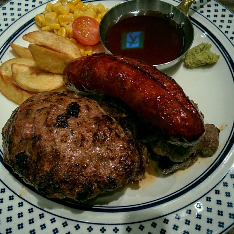 スペシャルハンバーグ(肉が旨いカフェ NICK STOCK 横浜ポルタ店)
