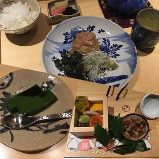 鯛茶漬け(限定10食)(日本料理 小西)
