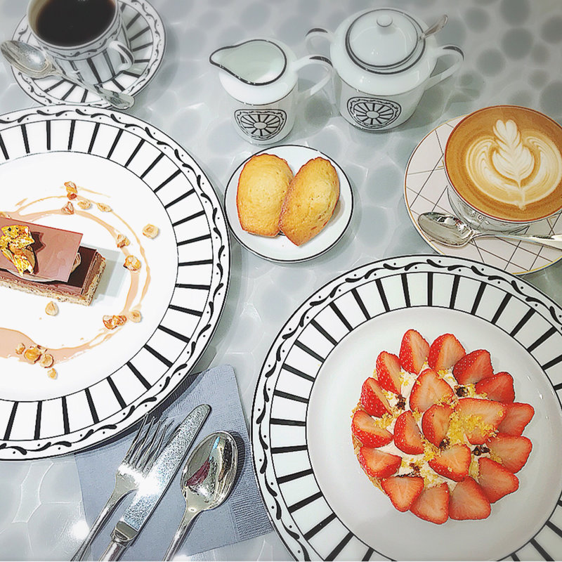 タルト フィユテ オ フレーズ(Cafe'Dior by Pierre Herme’)