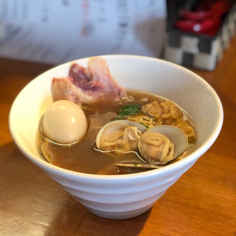 鴨と貝出汁の醤油ラーメン(醤油と貝と麺 そして人と夢 )