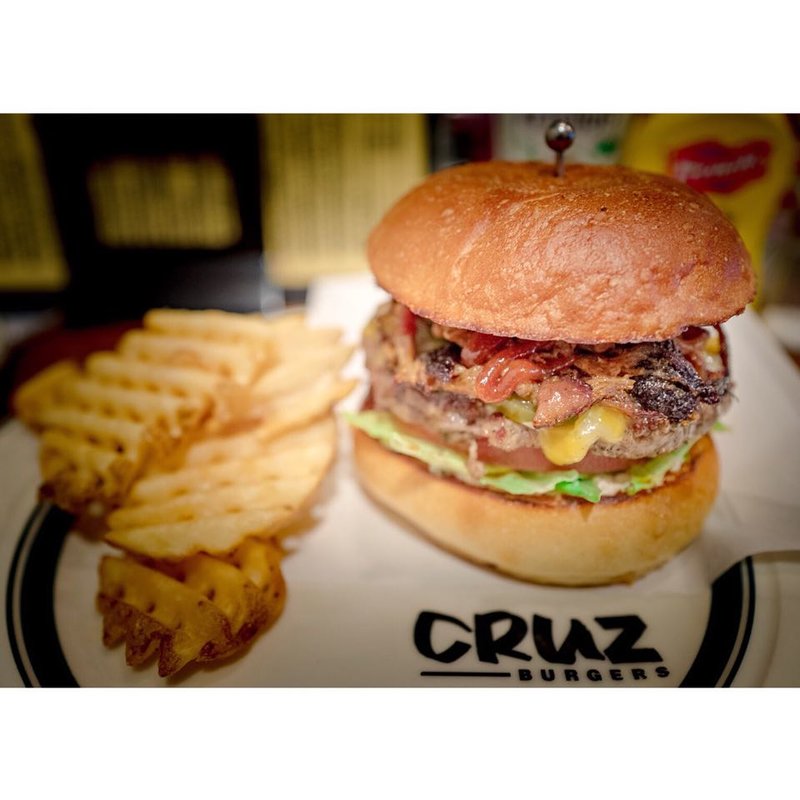 プルドポークバーガー(CRUZ BURGERS & CRAFT BEERS （クルズバーガーズ アンド クラフトビア）)