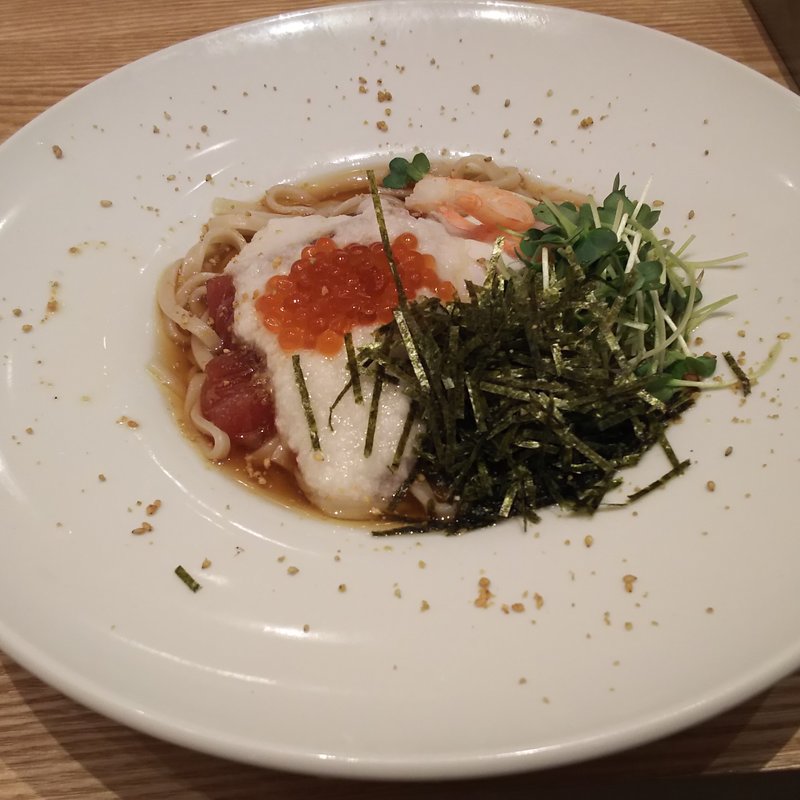 まぐろといくらの贅沢海鮮パスタ(めん、色いろ。いつでも、おやつ。 武蔵小杉)